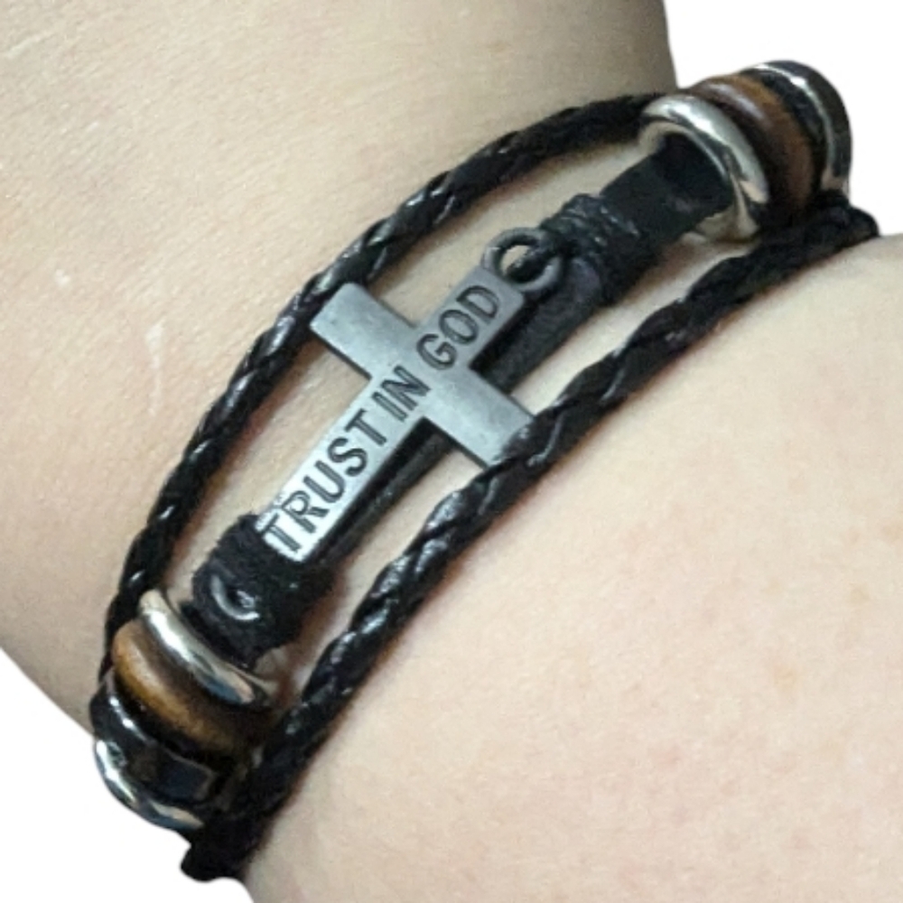 Unisex men womens black Leather handwoven Bracelet Trust in God Inscription a-00
